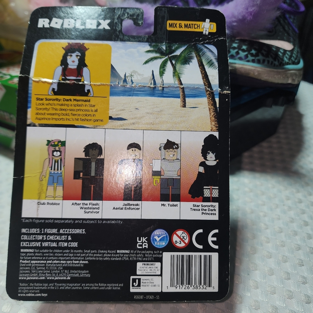 ROBLOX NEW IN BOX  SOROITY DARK MERMAID FIGURINE - Picture 3 of 3